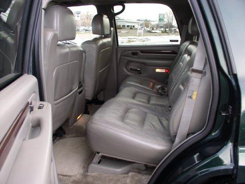 2002 Cadillac Escalade Base