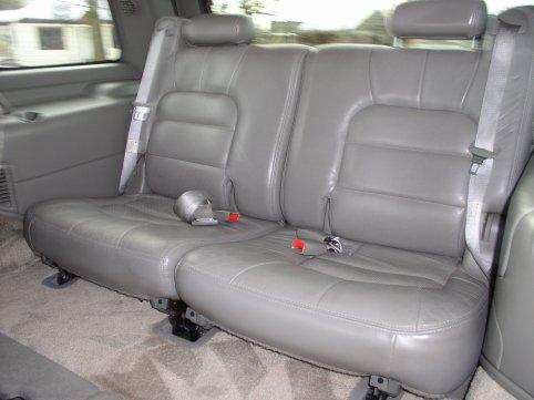 2002 Cadillac Escalade Base