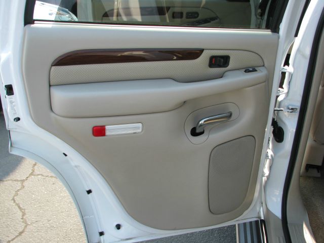 2002 Cadillac Escalade EX - DUAL Power Doors