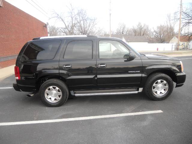 2002 Cadillac Escalade Base