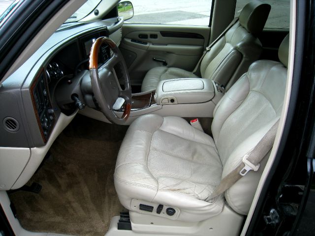 2002 Cadillac Escalade EX - DUAL Power Doors