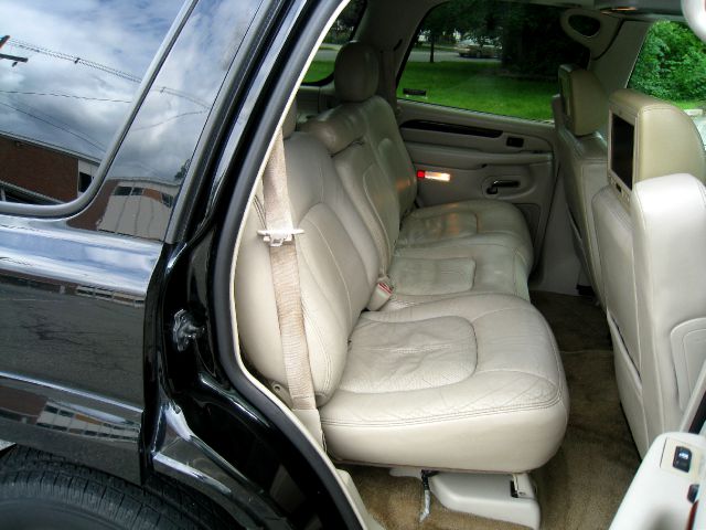 2002 Cadillac Escalade EX - DUAL Power Doors