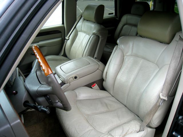 2002 Cadillac Escalade EX - DUAL Power Doors