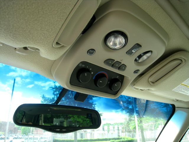 2002 Cadillac Escalade EX - DUAL Power Doors