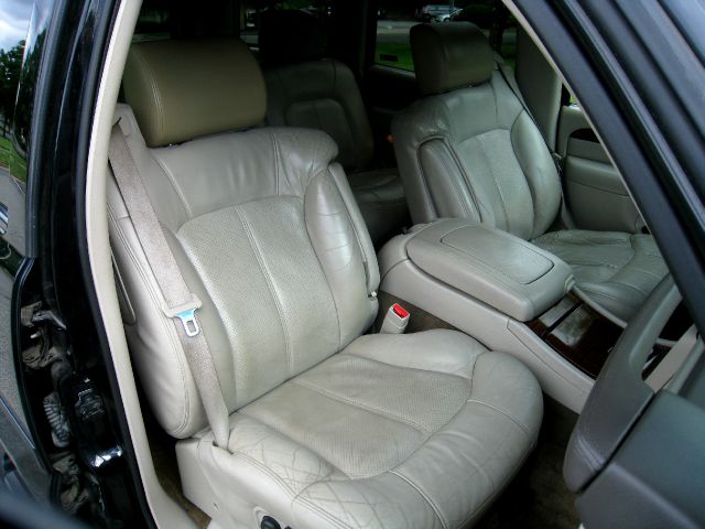 2002 Cadillac Escalade EX - DUAL Power Doors