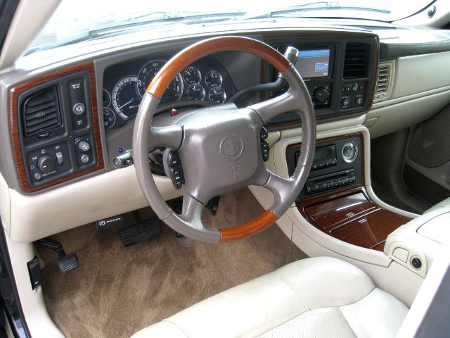 2002 Cadillac Escalade EX - DUAL Power Doors