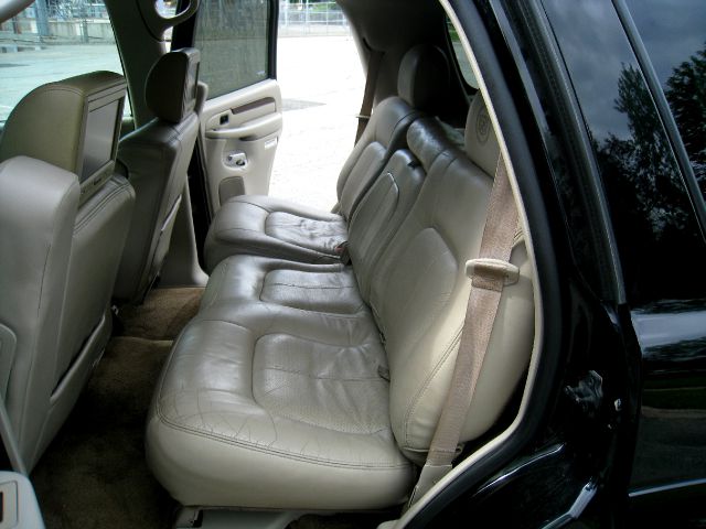 2002 Cadillac Escalade EX - DUAL Power Doors