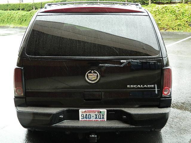 2002 Cadillac Escalade Base