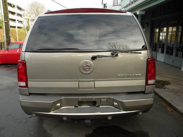 2002 Cadillac Escalade Unknown