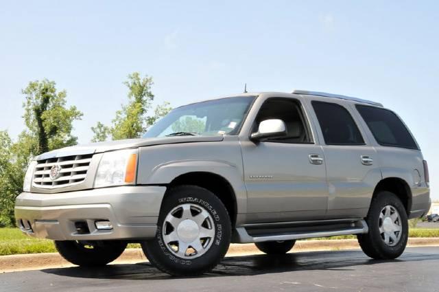 2002 Cadillac Escalade Base