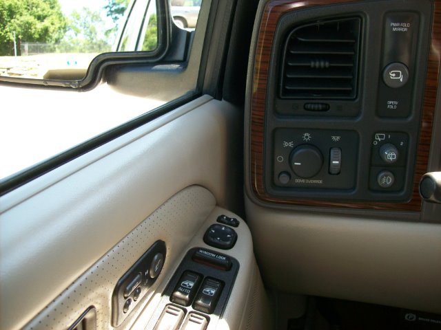 2002 Cadillac Escalade EX - DUAL Power Doors