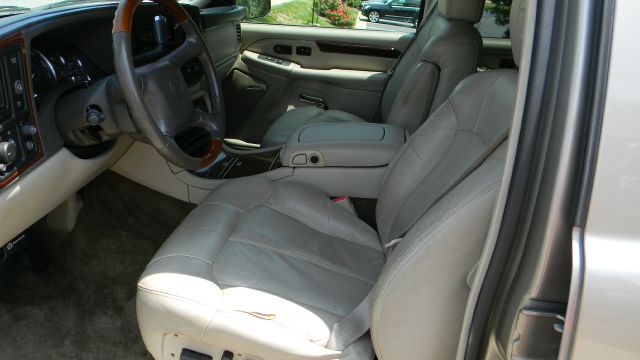 2002 Cadillac Escalade EX - DUAL Power Doors