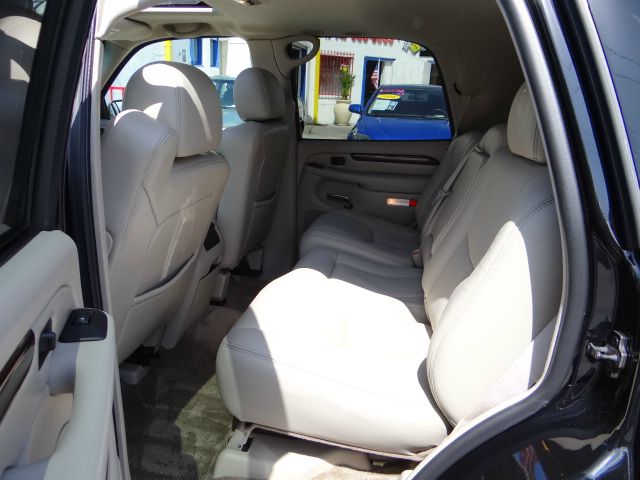 2003 Cadillac Escalade EX - DUAL Power Doors