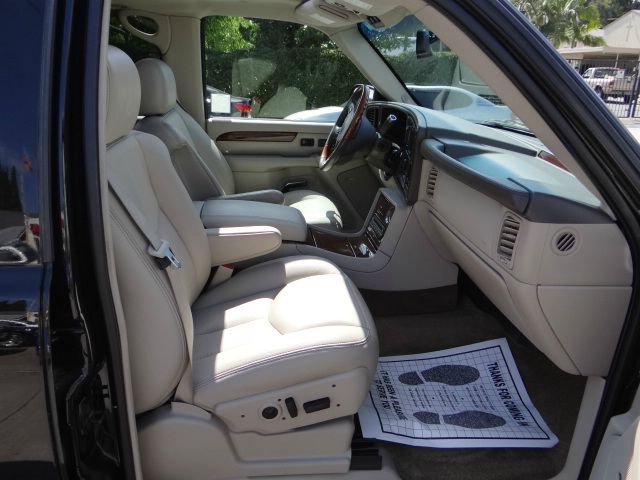 2003 Cadillac Escalade EX - DUAL Power Doors