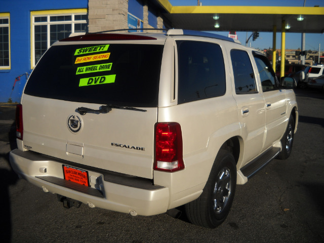 2003 Cadillac Escalade EX - DUAL Power Doors