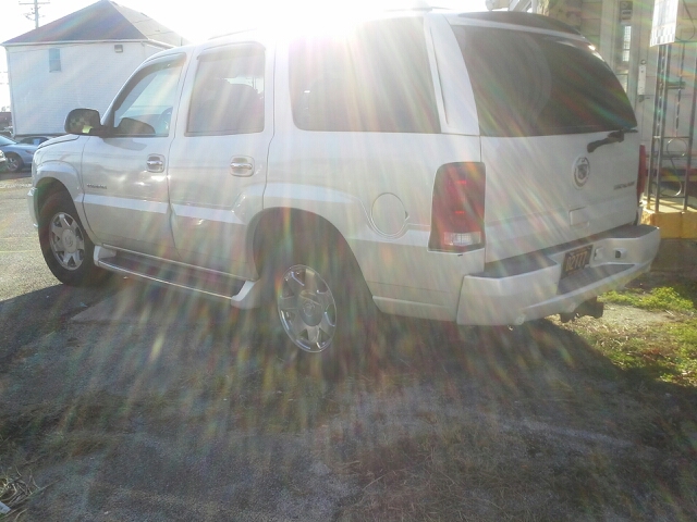 2003 Cadillac Escalade EX - DUAL Power Doors