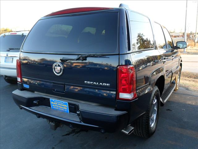 2004 Cadillac Escalade SLT 25