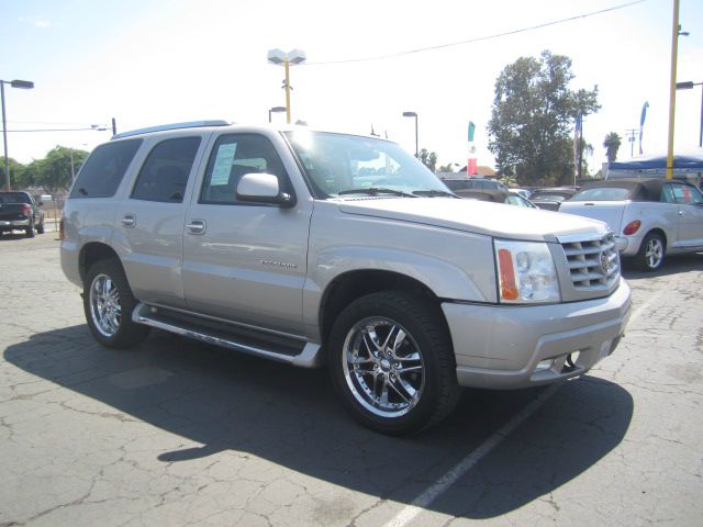 2004 Cadillac Escalade EX - DUAL Power Doors