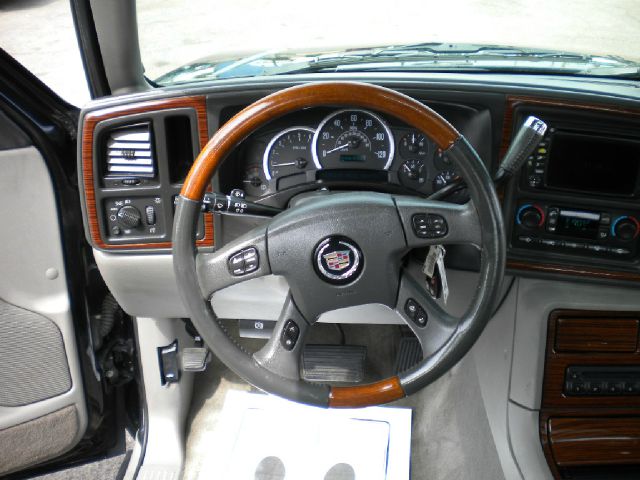 2004 Cadillac Escalade EX - DUAL Power Doors