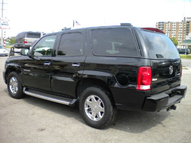 2004 Cadillac Escalade EX - DUAL Power Doors