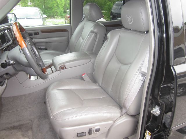 2004 Cadillac Escalade EX - DUAL Power Doors