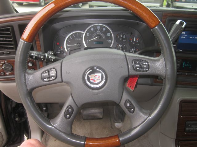 2004 Cadillac Escalade EX - DUAL Power Doors