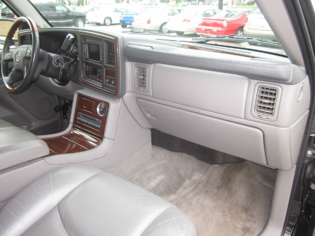 2004 Cadillac Escalade EX - DUAL Power Doors