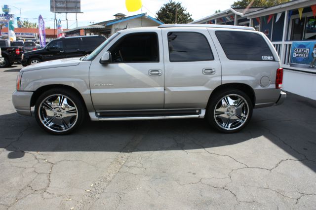 2004 Cadillac Escalade EX - DUAL Power Doors