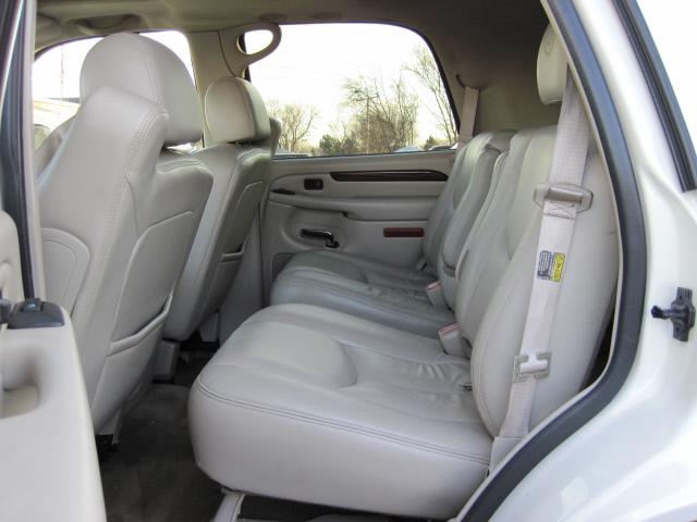 2004 Cadillac Escalade Unknown