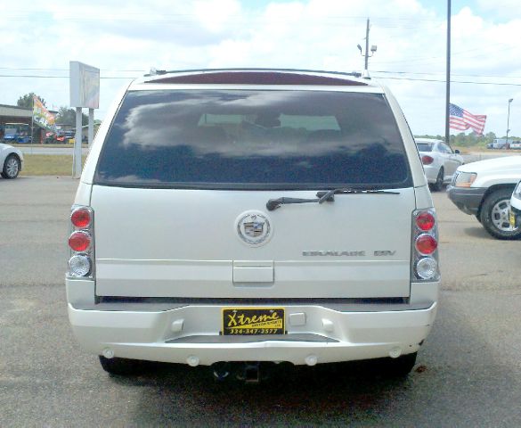 2004 Cadillac Escalade SR5 Sport Utility 4D