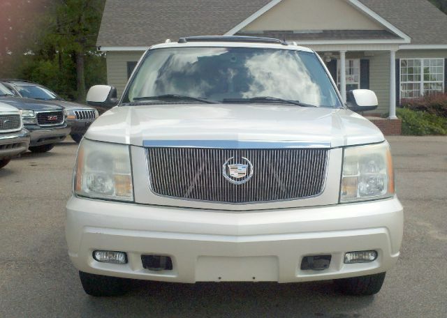 2004 Cadillac Escalade SR5 Sport Utility 4D