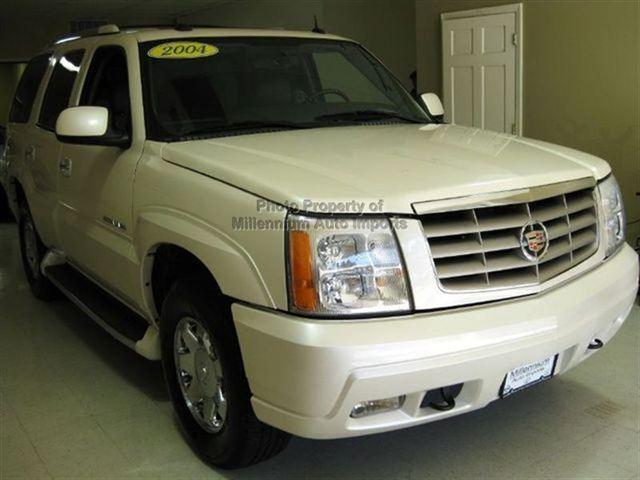 2004 Cadillac Escalade 323ci