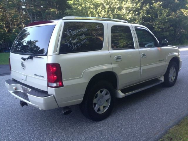 2004 Cadillac Escalade EX - DUAL Power Doors