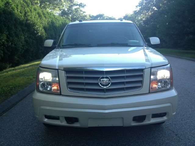 2004 Cadillac Escalade EX - DUAL Power Doors