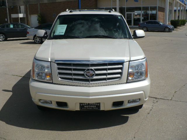 2004 Cadillac Escalade GLS PZEV