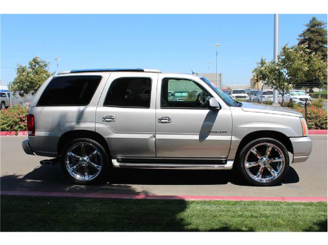 2004 Cadillac Escalade EX - DUAL Power Doors