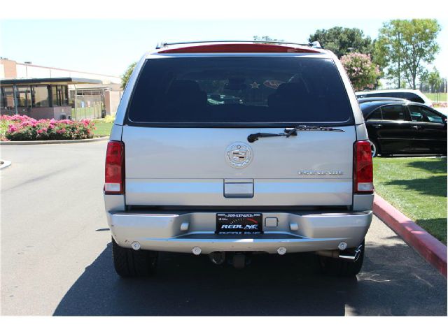 2004 Cadillac Escalade EX - DUAL Power Doors