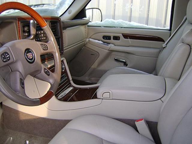 2004 Cadillac Escalade Unknown