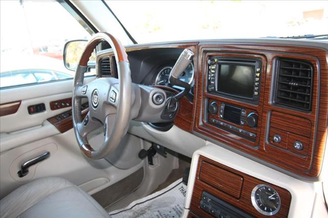 2004 Cadillac Escalade Unknown