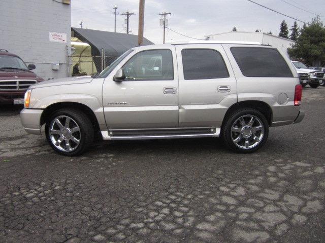 2004 Cadillac Escalade EX - DUAL Power Doors