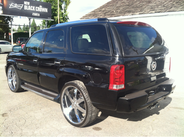 2004 Cadillac Escalade EX - DUAL Power Doors