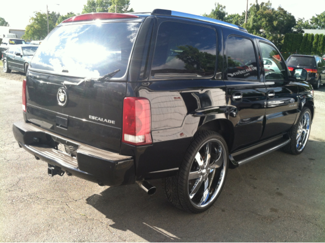 2004 Cadillac Escalade EX - DUAL Power Doors