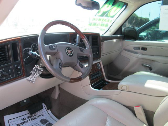 2004 Cadillac Escalade EX - DUAL Power Doors