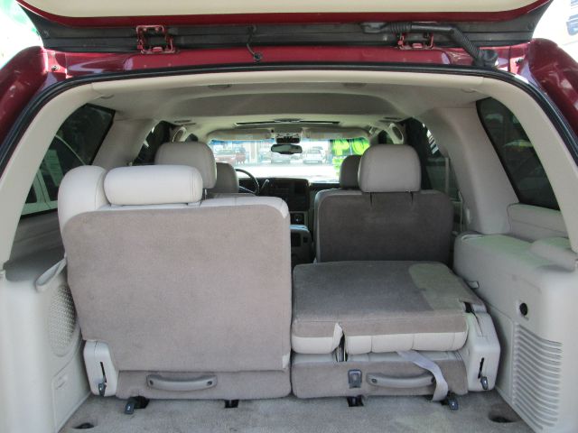 2004 Cadillac Escalade EX - DUAL Power Doors