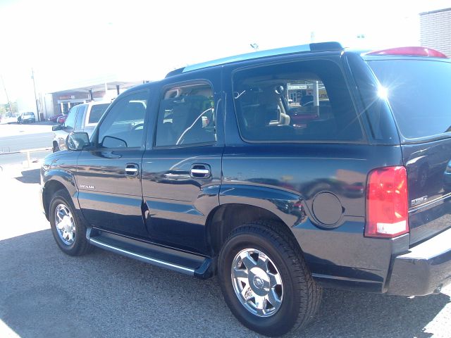 2004 Cadillac Escalade EX - DUAL Power Doors