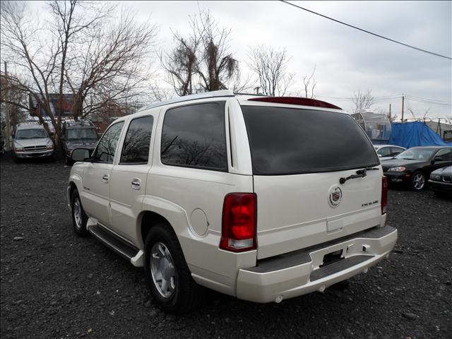 2004 Cadillac Escalade Unknown