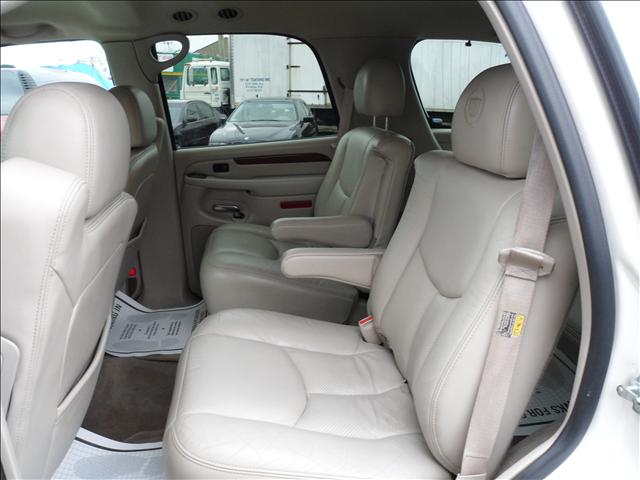 2004 Cadillac Escalade Unknown