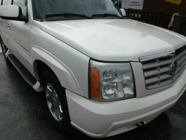 2004 Cadillac Escalade EX - DUAL Power Doors