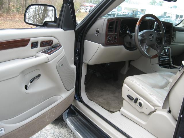 2004 Cadillac Escalade Unknown