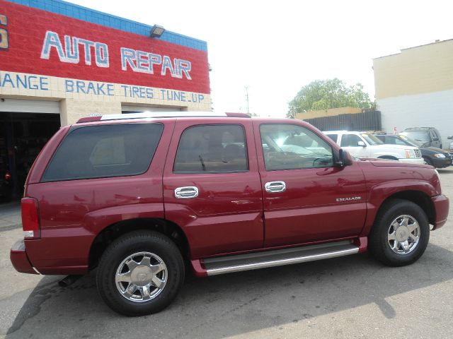 2005 Cadillac Escalade EX - DUAL Power Doors